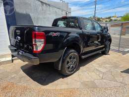 FORD - RANGER 2.2 XLS 4X4 CD 16V DIESEL 4P AUTOMÁTICO - 2018/2018 - PRETA - R$ 129.900,00