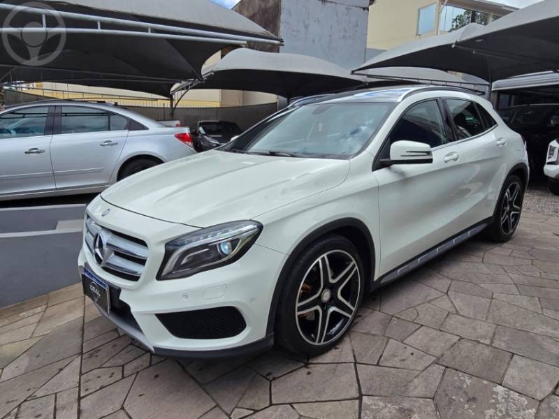 MERCEDES-BENZ - GLA 250 2.0 16V TURBO VISION 4P AUTOMÁTICO - 2015/2015 - BRANCA - R$ 119.900,00