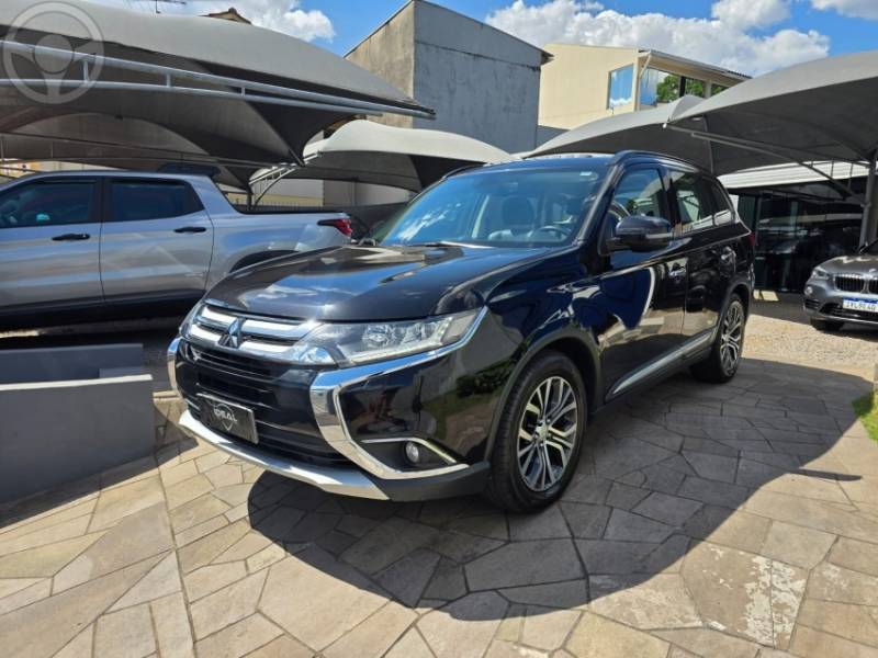 MITSUBISHI - OUTLANDER 2.2 4X4 16V DIESEL 4P AUTOMÁTICO - 2016/2016 - PRETA - R$ 122.900,00