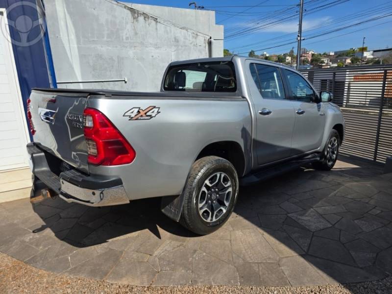 TOYOTA - HILUX 2.8 SRX 4X4 CD 16V DIESEL 4P AUTOMÁTICO - 2021/2021 - CINZA - R$ 245.900,00