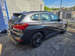 BMW - X1 2.0 16V TURBO ACTIVEFLEX XDRIVE25I SPORT 4P AUTOMÁTICO - 2018/2018 - CINZA - R$ 149.900,00