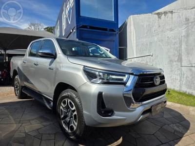 TOYOTA - HILUX 2.8 SRX 4X4 CD 16V DIESEL 4P AUTOMÁTICO - 2021/2021 - CINZA - R$ 245.900,00