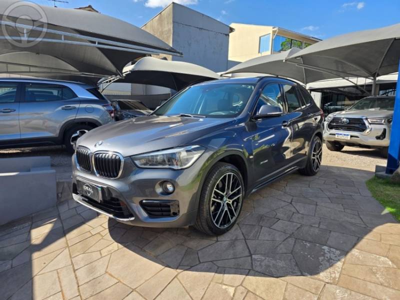 BMW - X1 2.0 16V TURBO ACTIVEFLEX XDRIVE25I SPORT 4P AUTOMÁTICO - 2018/2018 - CINZA - R$ 149.900,00