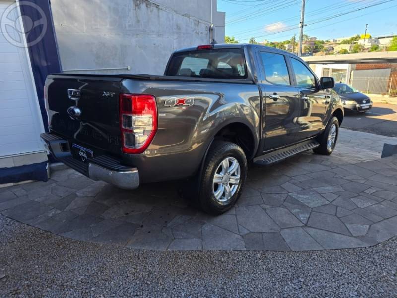 FORD - RANGER 3.2 XLT 4X4 CD 20V DIESEL 4P AUTOMÁTICO - 2022/2022 - CHUMBO - R$ 172.900,00