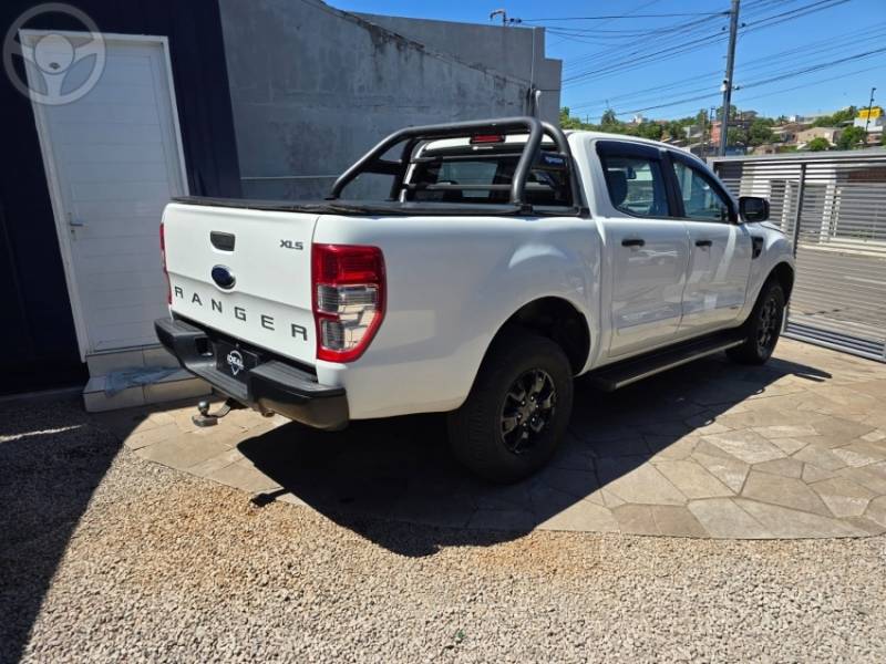 FORD - RANGER 2.5 XLS 4X2 CD 16V FLEX 4P MANUAL - 2014/2014 - BRANCA - R$ 82.900,00