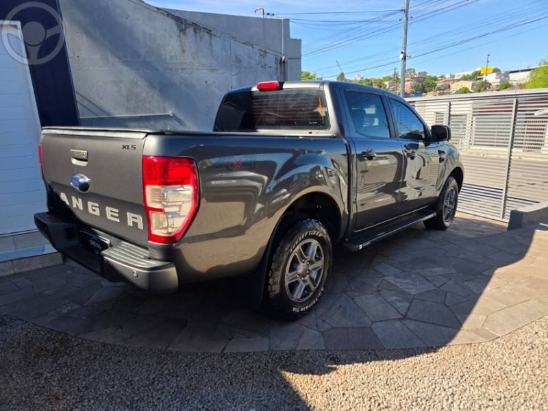 FORD - RANGER 2.2 XLS 4X2 CD 16V DIESEL 4P AUTOMÁTICO - 2019/2019 - CHUMBO - R$ 127.900,00