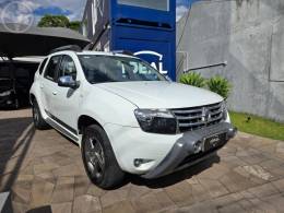 RENAULT - DUSTER 2.0 DYNAMIQUE 4X2 16V FLEX 4P MANUAL - 2014/2014 - BRANCA - R$ 56.900,00