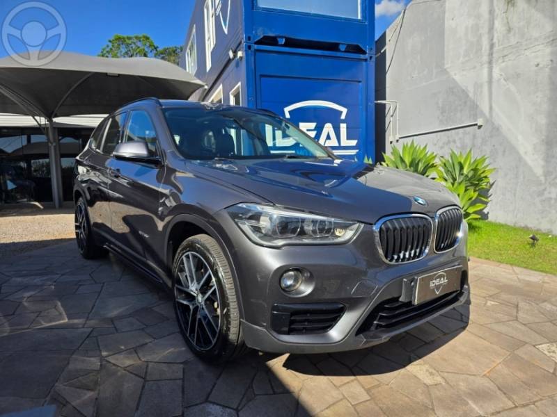 BMW - X1 2.0 16V TURBO ACTIVEFLEX XDRIVE25I SPORT 4P AUTOMÁTICO - 2018/2018 - CINZA - R$ 149.900,00