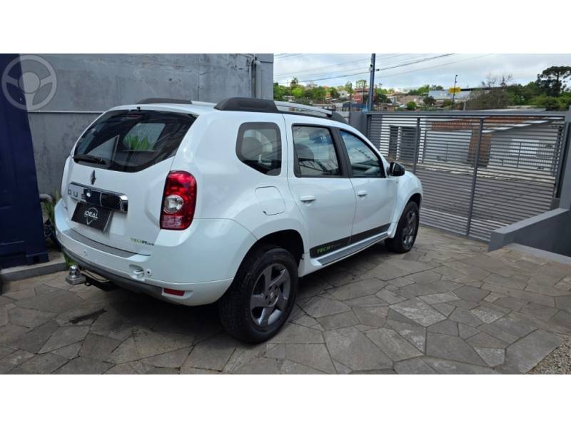 RENAULT - DUSTER 2.0 DYNAMIQUE 4X2 16V FLEX 4P AUTOMÁTICO - 2014/2014 - BRANCA - R$ 56.900,00